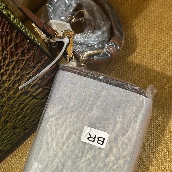 Chic Green Crocodile Pattern Satchel - Picture 4 of 6